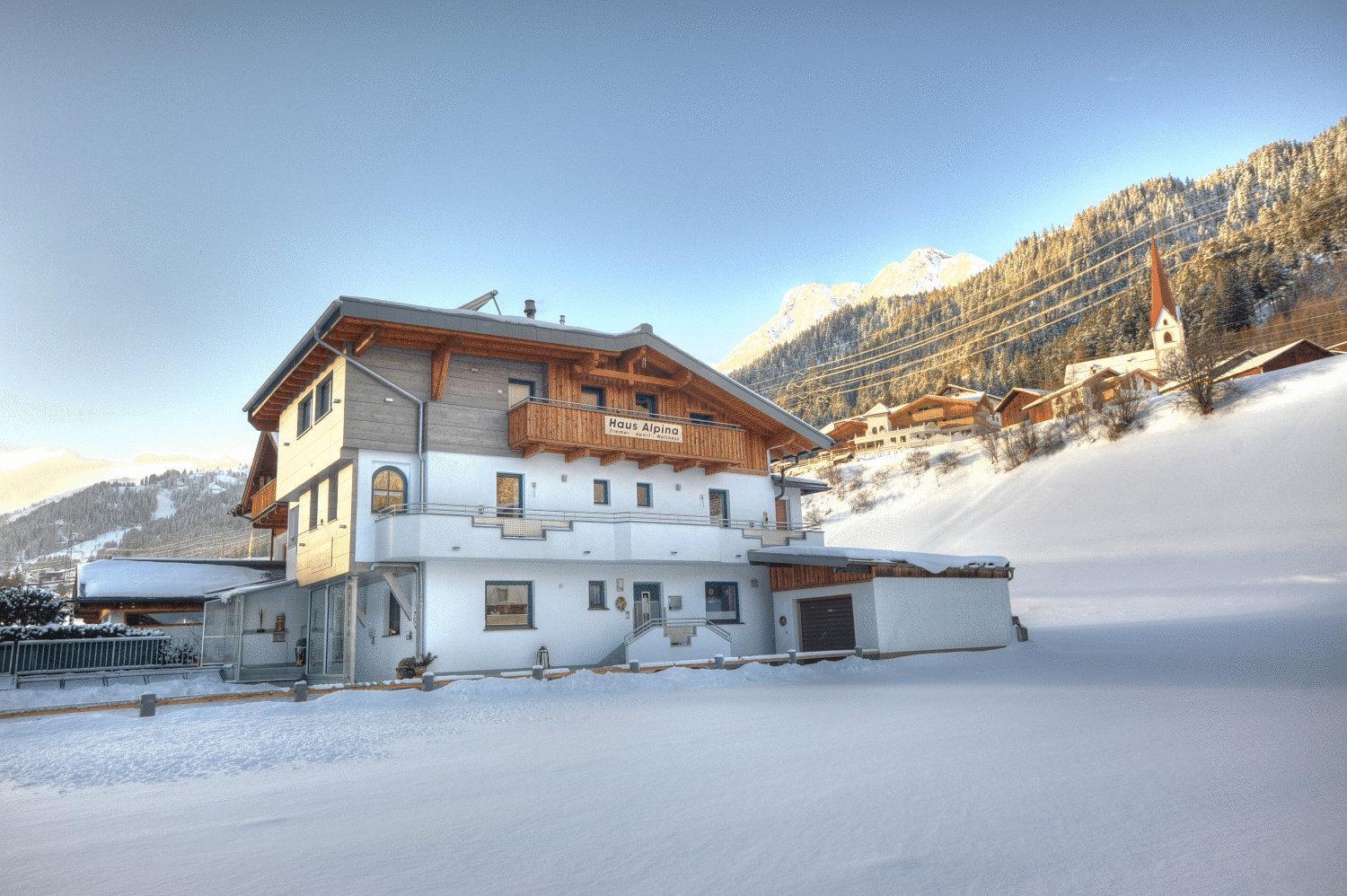 Gaestehaus Alpina Sankt Anton am Arlberg Bagian luar foto