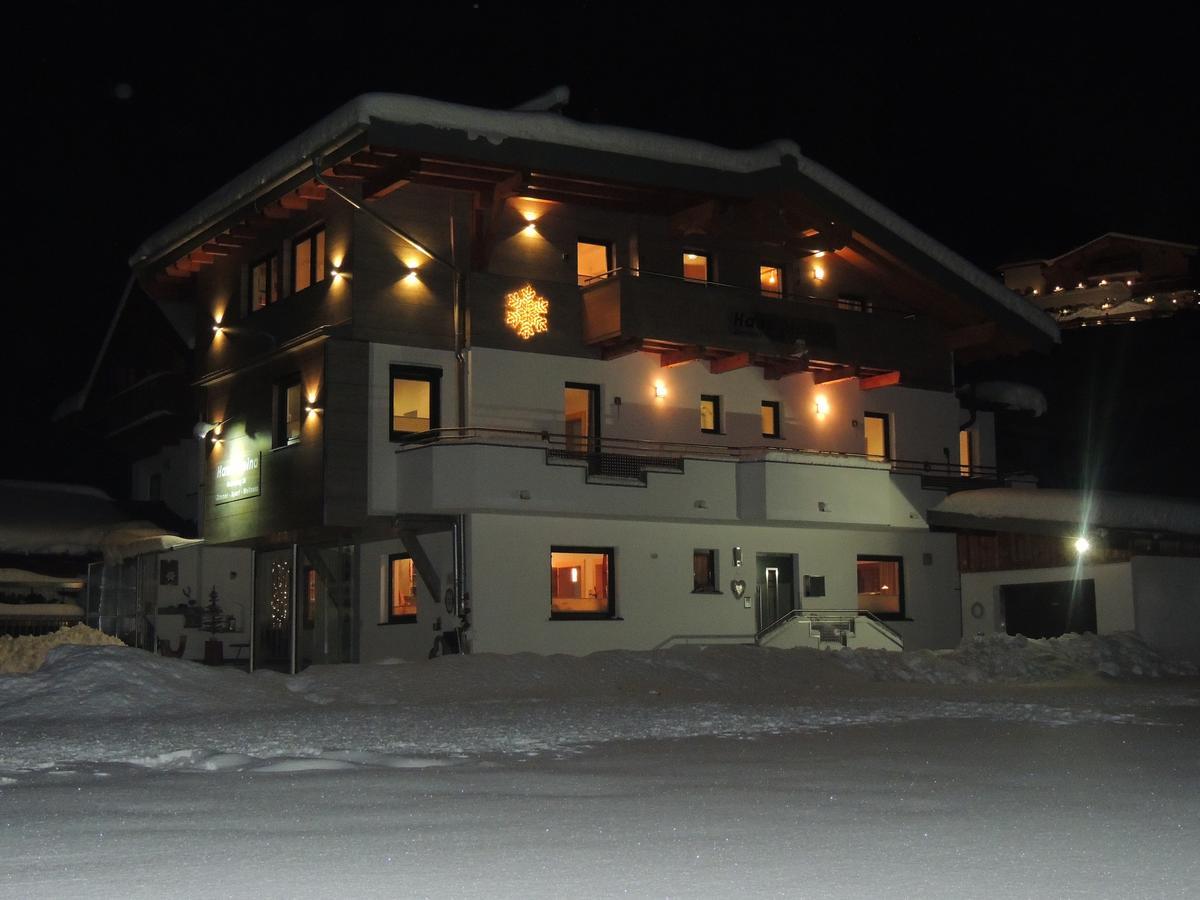 Gaestehaus Alpina Sankt Anton am Arlberg Bagian luar foto